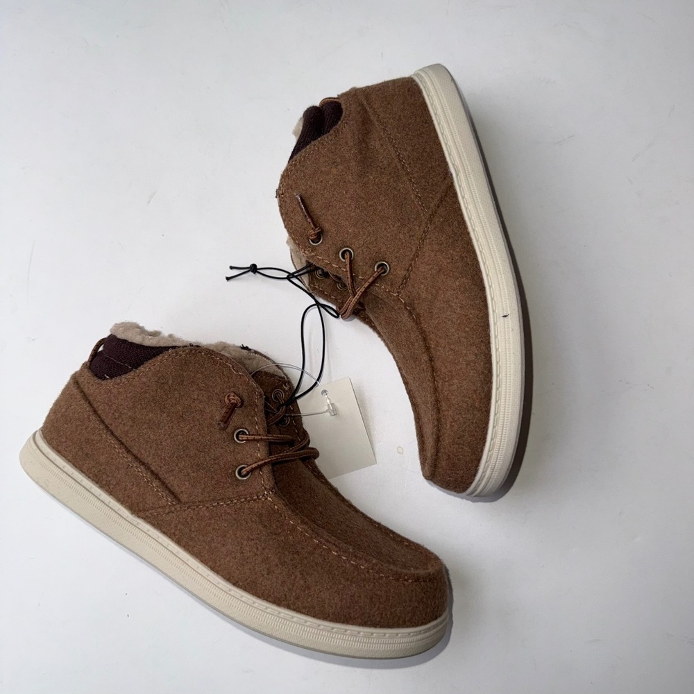 FALLS CREEK New $30 Boys 2 Wayne Brown Shearling High Top Sneaker Boots Box#81